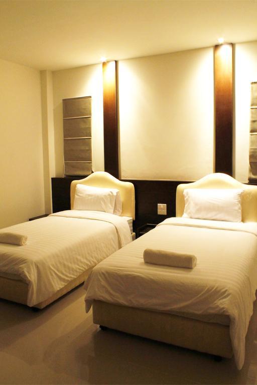 Saabpaiboon Grand Resort Ban Talat Habitación foto