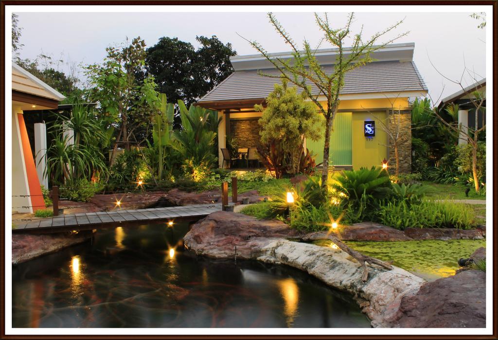Saabpaiboon Grand Resort Ban Talat Habitación foto